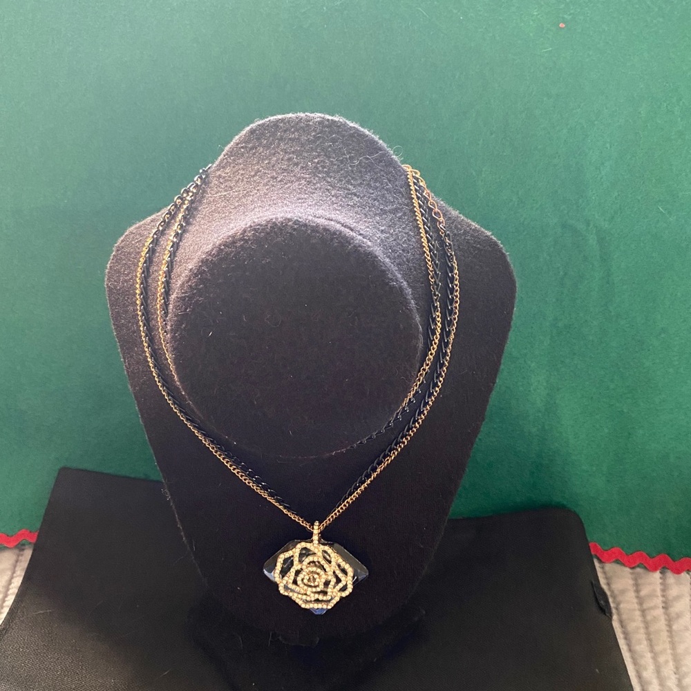Rose pendant, long chain necklace